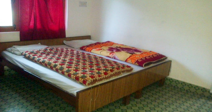 hotel him darshan in barkot